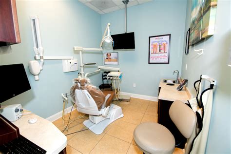dr munoz dentist|gainesville ga dentist offices.